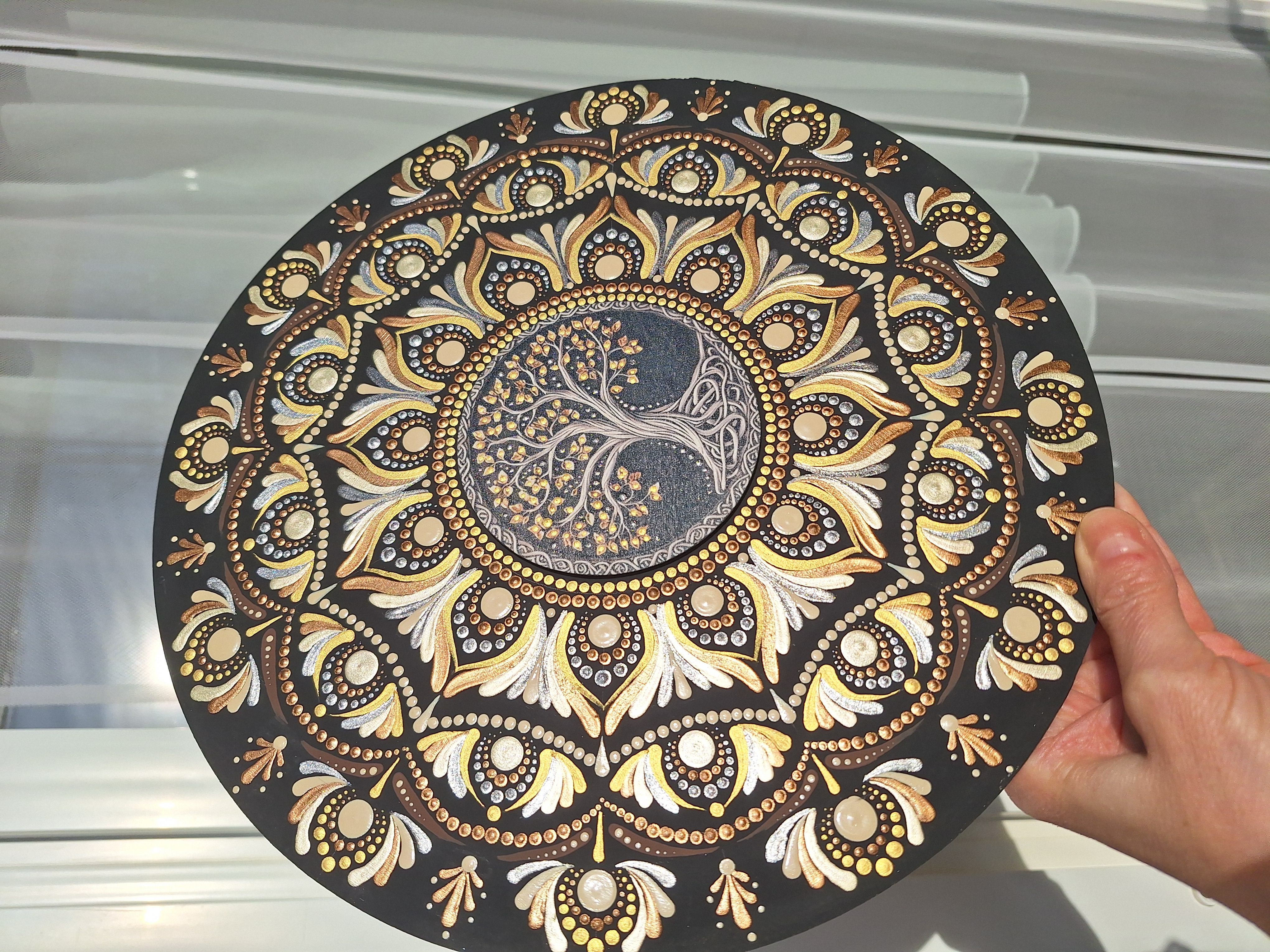 Életfa mandala - kézzel festett arany-barna mandala falapon, 30 cm