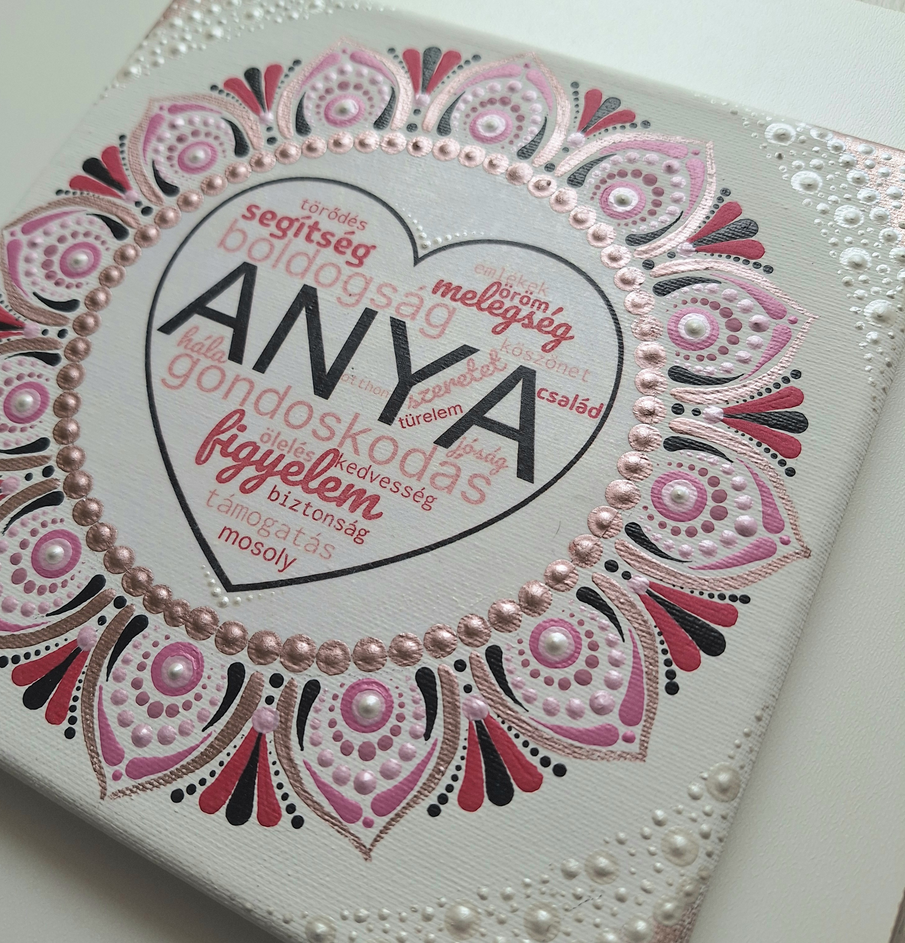 Anya - kézzel festett, szívhez szóló mandala ajándék